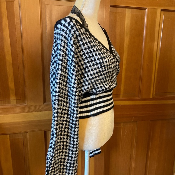 Lace Strap Batwing Sleeve Sweater - Picture 10 of 16